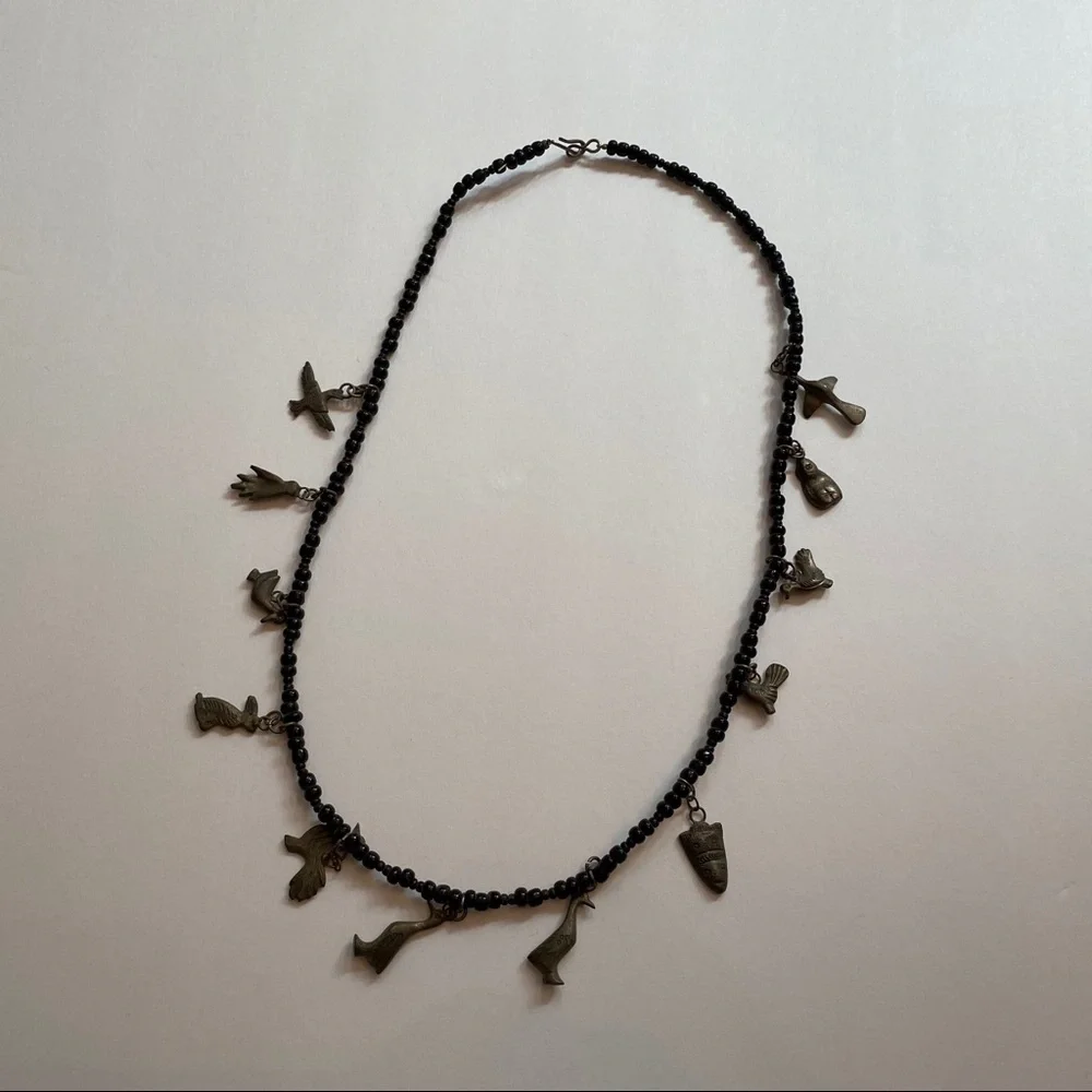 NECKLACE BLACK BEADS CHARMS ANIMALS WHIMSICAL 21”